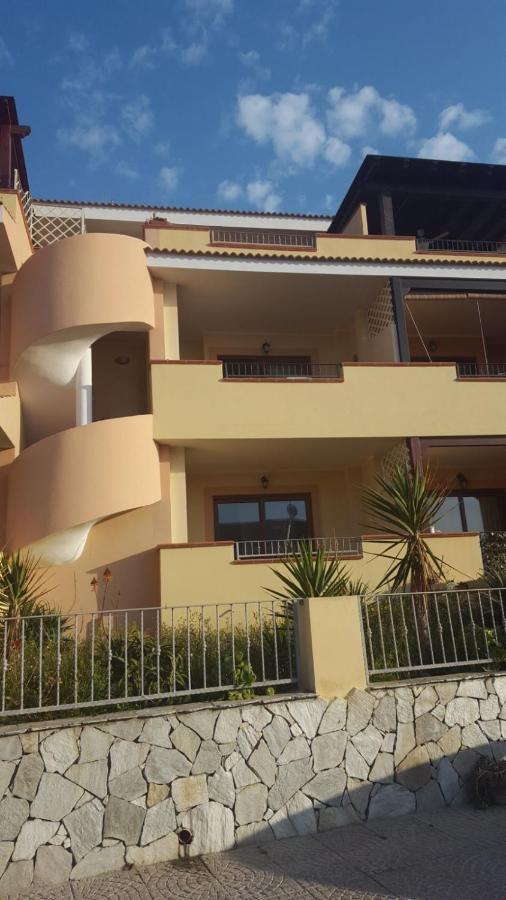Apartamento Attico Lubagnu Castelsardo Exterior foto